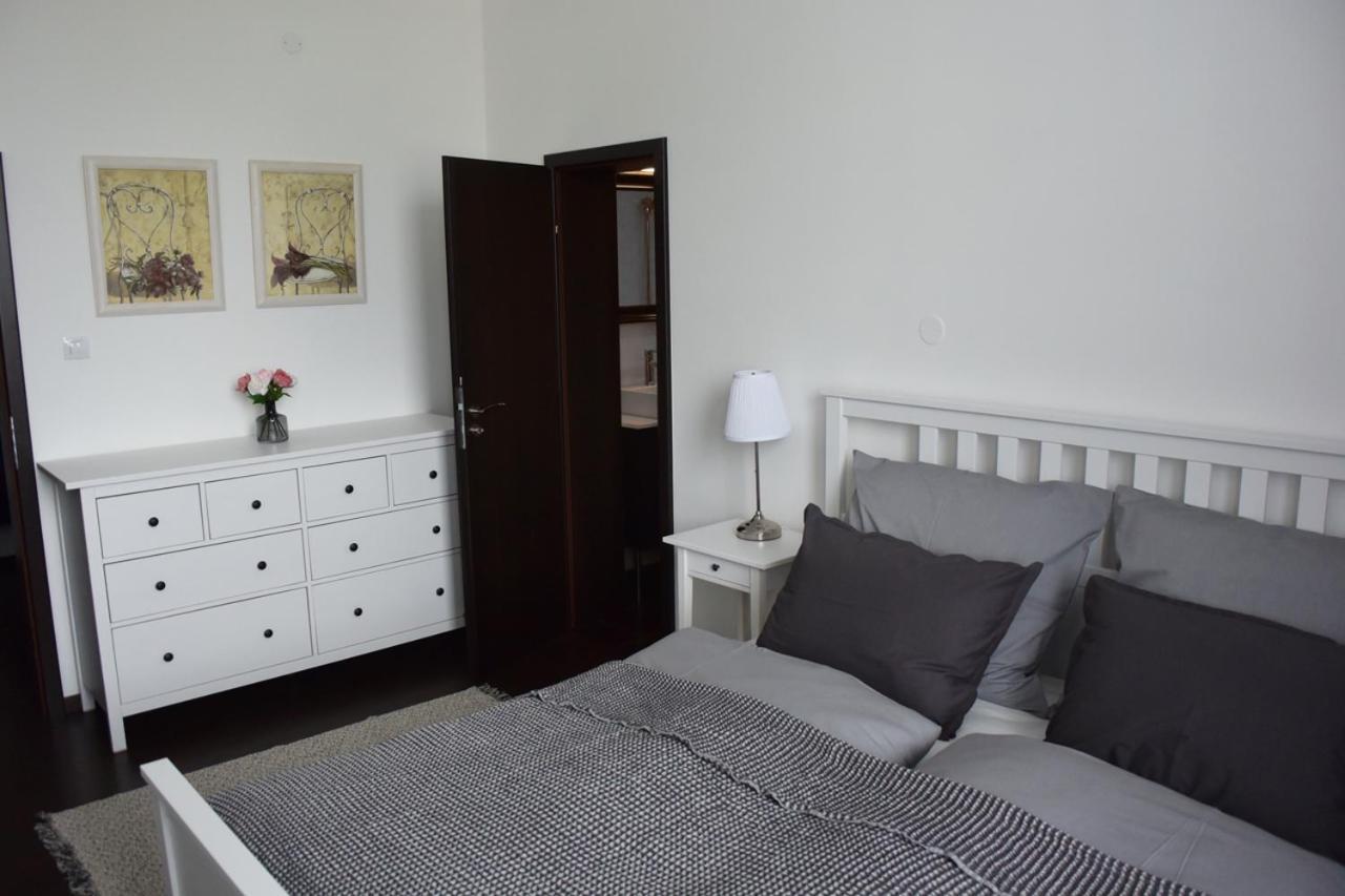 Апартаменти Apartman Dc2 Дечин Екстер'єр фото